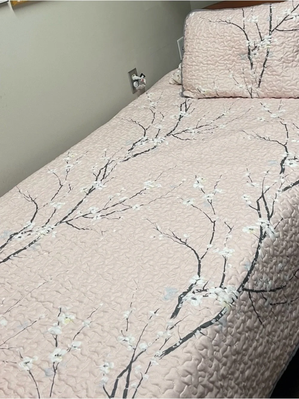 Blush Pink Floral Quilt Set - Soft Blossom Design